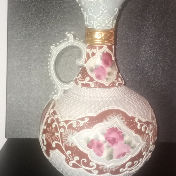 This breathtaking NipponHand Painted Moriage Pitcher is beautiful. - Picture 6 of 15